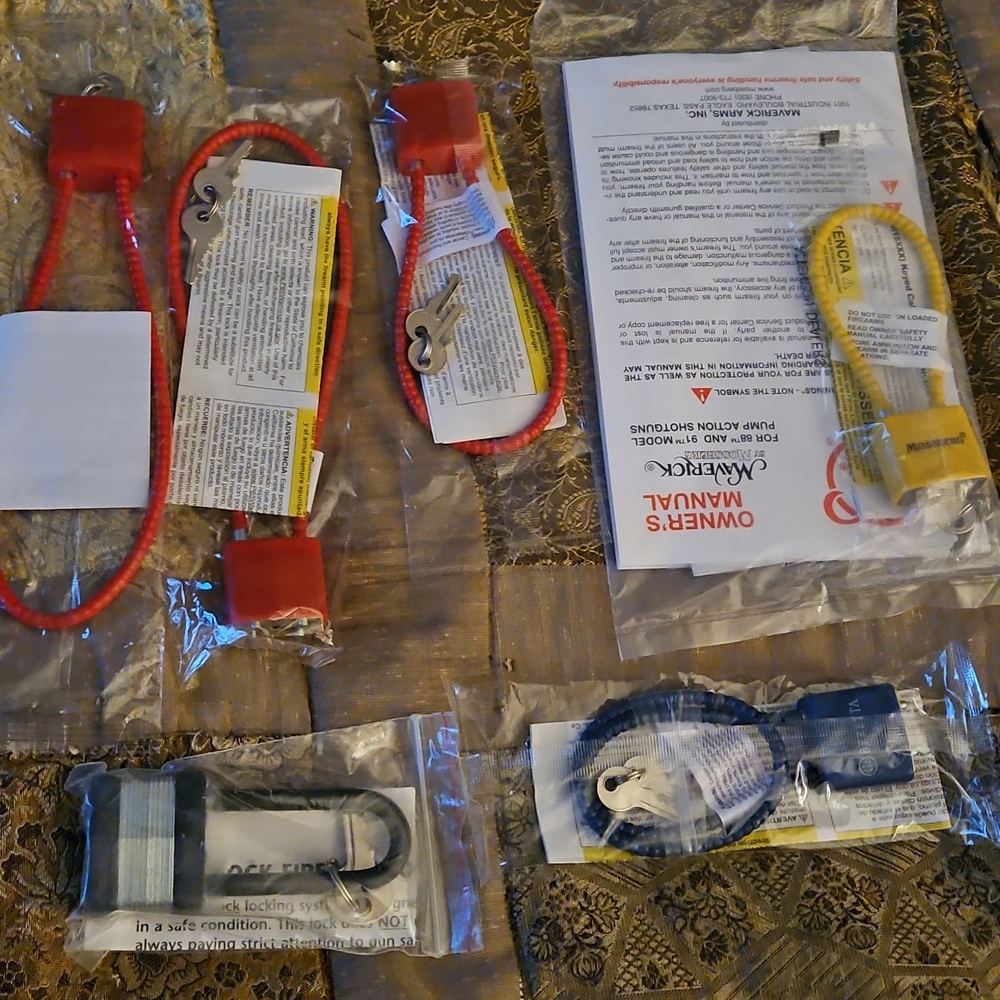 Lot Of 7- Brand New Gun Locks Incl- 1 Beretta Gun Lock & 1 Mossberg,Walther.NEW!